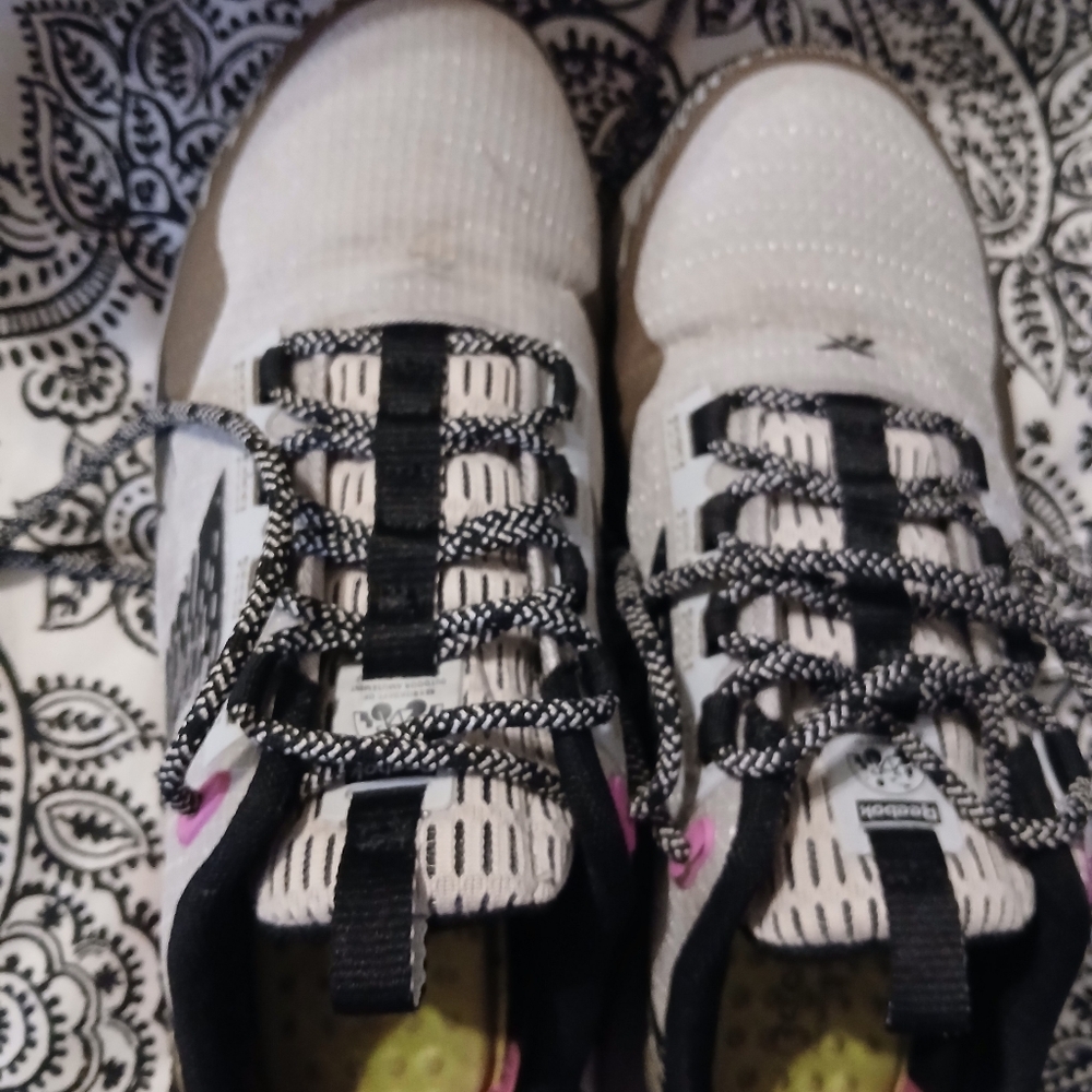 Adidas compo toe tennis shoe